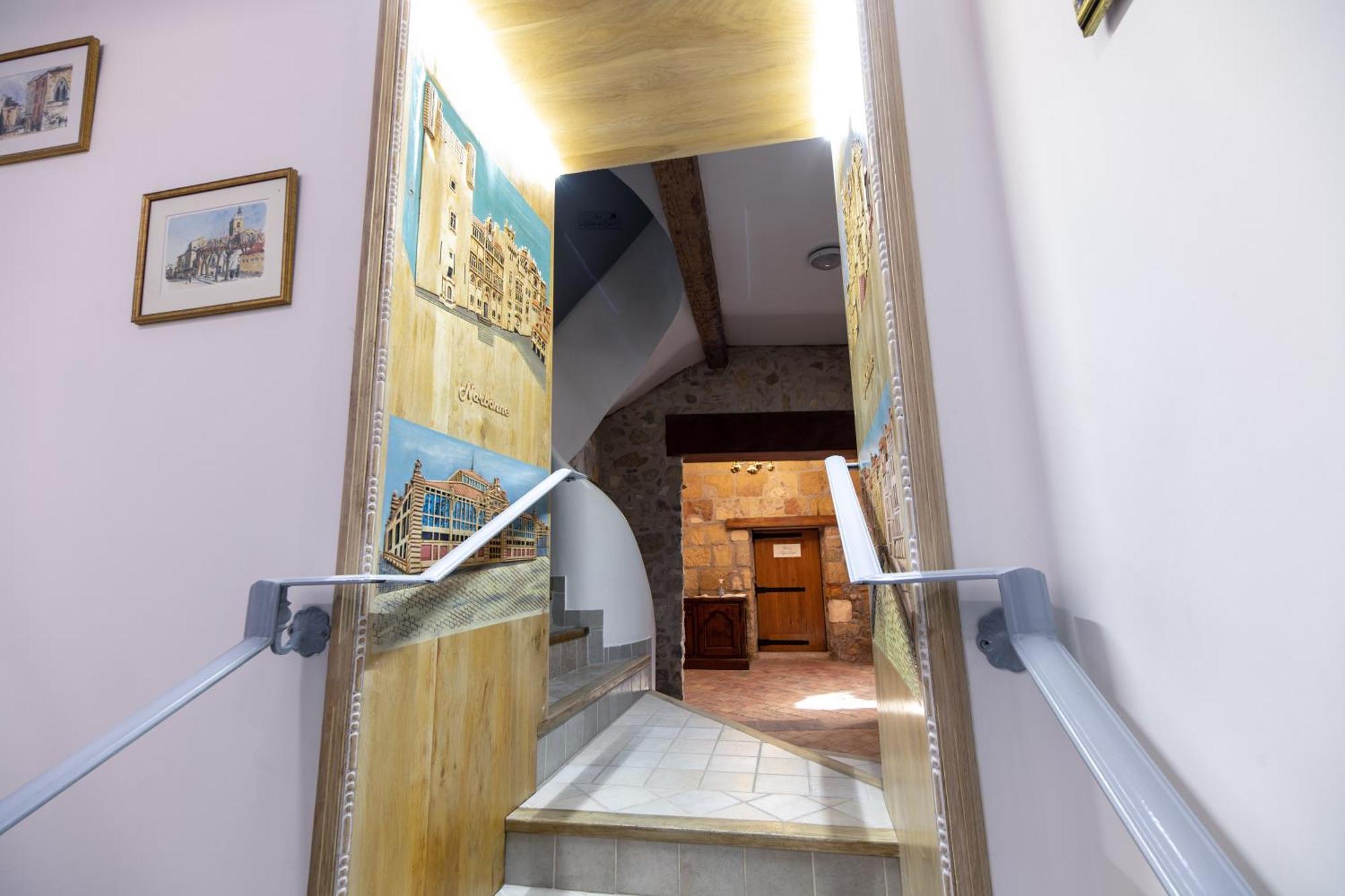 נרבון Studio Dans L'Eglise Du Couvent מראה חיצוני תמונה